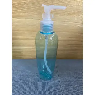 《毛茸茸寵物用品》Royal pet 皇家洗毛精 非藥性除蚤-分裝瓶200ml