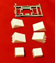 AMT Diamond Reo Battery Boxes 1/25