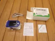 USA COLOR LED FINGER-TIP PULSE OXIMETER PULSE/OXYGEN SpO2 MONITOR LK87 2 x AAA