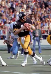 Quarterback Terry Bradshaw Of The Pittsburgh Steelers Nfl 1977 OLD PHOTO 3