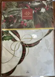 Lenox Holiday Nouveau Gold 70” Oblong Tablecloth FIne Table Linen