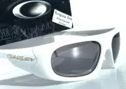 NEW Oakley BELLEVILLE Pearl White PRIZM Black Lens Sunglass 9491-02