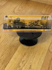 Cat CT681 Day Cab TRACTOR & 950G Loader 1/87 BY DIECAST MASTERS 84418