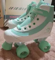 Roller Derby Firestar Youth Quad Roller Skates Us 2 / Uk1 /eur 34 Kids. New