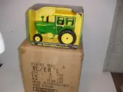 1/16 John Deere 4010 Diesel Tractor W/Hiniker Cab by ERTL NIB! New Old Stock!