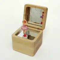 在飛比找PChome24h購物優惠-旋轉芭蕾女孩音樂盒
