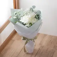 在飛比找momo購物網優惠-【玉屋TAMAYA】經典白玫瑰花束3朵(鮮花 情人節 開幕升