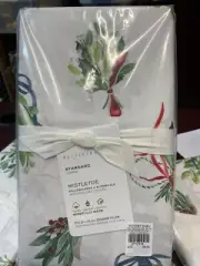 NEW Pottery Barn Set 2 Christmas Holiday Mistletoe Standard Pillowcases Pair NWT