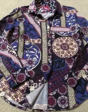 Robert Graham shirt, Small. Classic Fit. High-quality fabric.