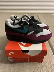 319986040 Nike Airmax one Geode Teal women size 9 Deadstock