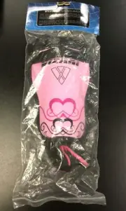Vizari Field Equipment Soccer Shinguards Football Pair Medium Pink Hearts New M