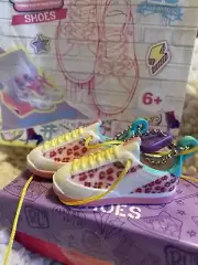 SHOPKINS REAL LITTLES SHOES - Meow