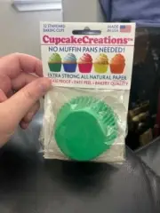 Cupcake Creations Green No Muffin Pan Required 32 Baking Cups New!