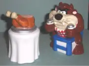 TAZ AND TURKEY WARNER BROTHERS SALT & PEPPER SHAKERS HOUSE