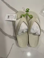 Women's Crocs Splash Flip Bone Color 208218-2Y2 Size 9