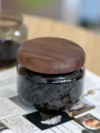 在飛比找松果購物優惠-日式黑胡桃木蓋玻璃密封罐送貼紙茶葉零食收納罐 (6.2折)