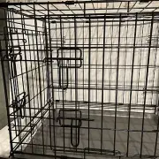 BOOTS & BARKLEY Wire Collapsible Dog Crate - Black-24" (L), 20" (H) x 18" (W)