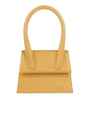 Jacquemus Le Chiquito Moyen in sand