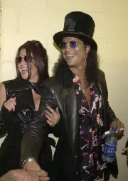 Slash backstage at MTV20: Live and Almost Legal - Backstage MTV ce- Old Photo 1