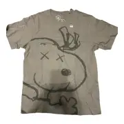 Uniqlo Kaws Peanuts Snoopy Short Sleeve Graphic T-Shirt Size Medium Gray Graphic