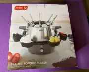 Dash Deluxe Stainless Steel Fondue Set Maker Temperature Control Fork Cheese New