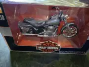 Maistro 2001 Harley Davidson Motorcycle FXST Softail Standard 1:18 Scale