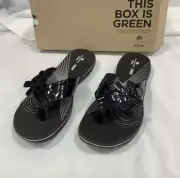 Size 10 Women's Clarks Brinkley Flora Black Patent Flip Flop 59852