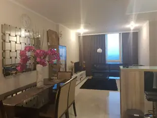 泗水市中心的2臥室公寓 - 100平方公尺/1間專用衛浴Five Stars Apartment Ciputra World