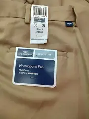 Dockers Mens Classic Fit Herringbone Khaki Pants Pockets Stretch Sz 36x32 NWT