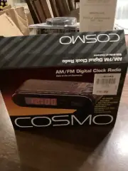 Vintage COSMO Digital LED AM/FM Alarm Clock Radio CR2035 IN BOX Faux Wood Grain