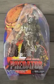 2016 Neca Spiked Tail Predator