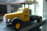 1947 International K-12 Semi Cab 1/43 Scale Vintage Vehicles Series NEW UNOPENED