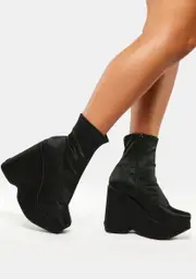 [Public Desire] Wide Fit Versus Wedge Boots