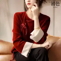 在飛比找momo購物網優惠-【初色】中國風復古絲絨盤扣小衫T恤上衣女上衣-紅色-3276