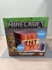Minecraft Red TNT Mini Fridge 6.7L with Light (Fits 9 Cans) 10.4 x 10 x 10