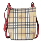 【BURBERRY 巴寶莉】BURBERRY壓印LOGO戰馬格紋小牛皮扣式斜背水桶包(卡其X罌粟紅)