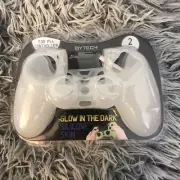 BYTECH PS4 Glow in the Dark Silicone Controller Skin (2 Pack) NEW GREAT GIFT