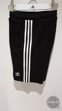 在飛比找Yahoo!奇摩拍賣優惠-POMELO柚 ADIDAS 3-STRIPE SHORTS