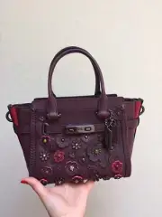 NWT! Vintage coach tea rose Swagger21 Bag