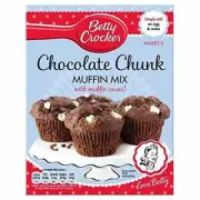 Betty Crocker Chocolate Chunk Muffin Mix with Muffin Cases (335g) - Pack of 6