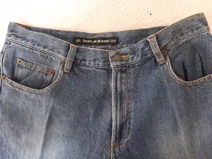 超值 九成新 ~ DKNY&JEANS   刷色經典牛仔褲 尺寸: 32 腰
