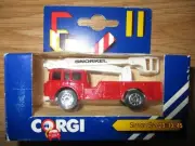 VINTAGE CORGI Die Cast Metal J8 Simon Snorkel Fire Engine~NEW IN BOX !