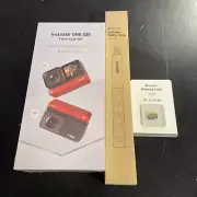 Insta360 ONE RS Twin Edition w/2-in-1 Invisible Selfie Stick Tripods