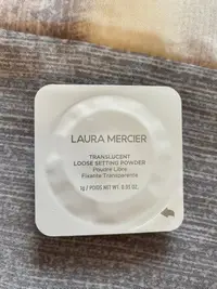 在飛比找Yahoo!奇摩拍賣優惠-LAURA MERCIER 蘿拉蜜思煥顏透明蜜粉   1g