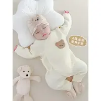 在飛比找ETMall東森購物網優惠-早產兒嬰兒衣服小碼秋冬新生的兒和尚服保暖衣寶寶冬裝護肚連體衣