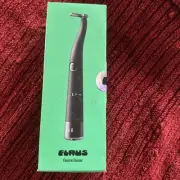 New Open Box FLAUS Electric Flosser with 3 Speeds + Replacement Heads