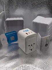 Decole DQZ9 Universal Travel Adapter 20W PD+QC3.0 Fast Charging 2000W