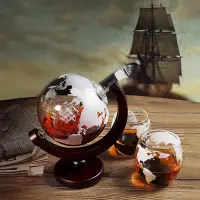 在飛比找蝦皮購物優惠-威士忌醒酒器地球儀套裝酒杯帆船世界地圖表面用於伏特加酒玻璃瓶