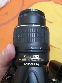 在飛比找Yahoo!奇摩拍賣優惠-朋友託售nikon d5000單眼相機  充電器不知道放哪裡