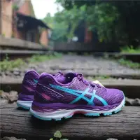 在飛比找Yahoo!奇摩拍賣優惠-【聰哥運動館】台灣正品新品ASICS NIMBUS18 女緩